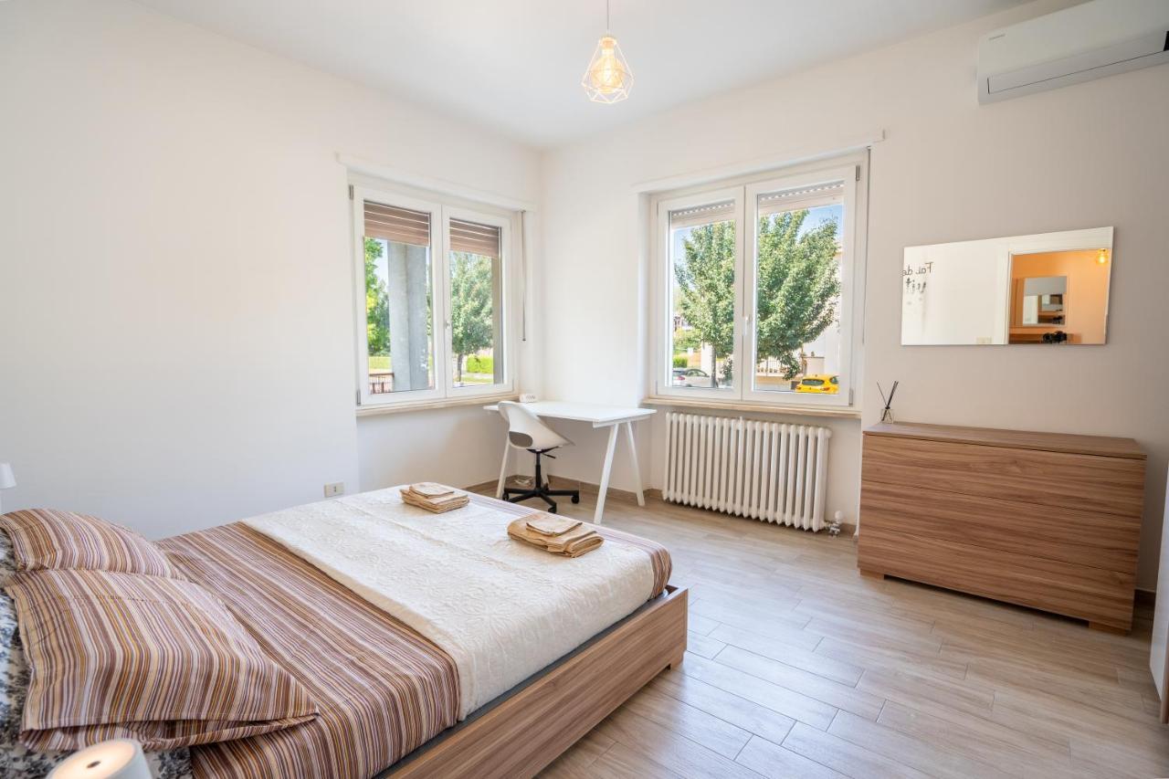Private Parking, With Hill View Appartement Alba  Buitenkant foto
